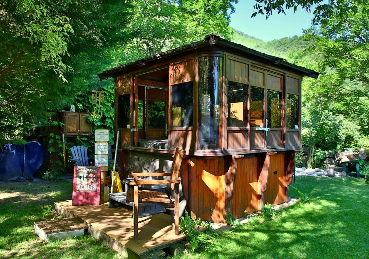 Beau Vallon - Gîte et Chambres d'Hôtes Pyrénées-Méditerranée - Pays Catalan Sahorre Exterior foto